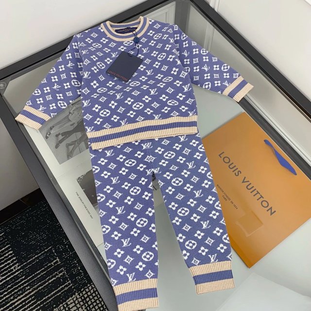 LV Louis Vuitton Children's Set: seller detail photo 3