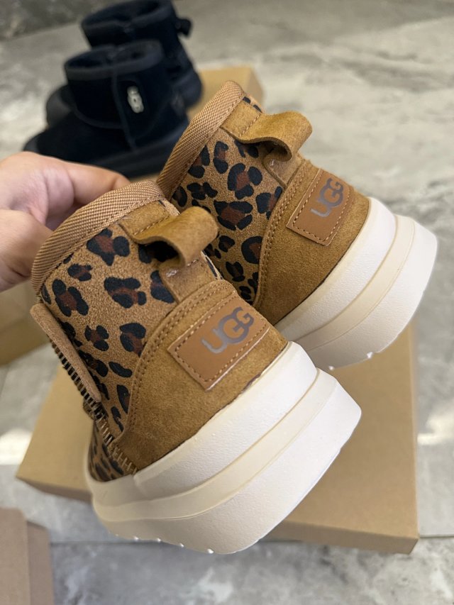 UGG Children's snow boots: seller detail photo 12