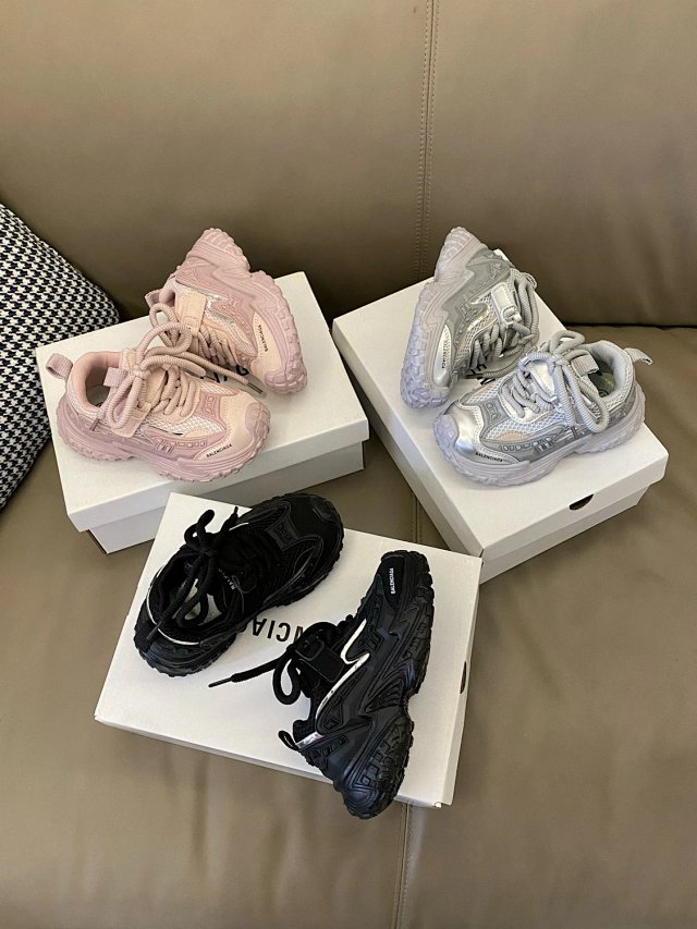 Balenciaga children's shoes: seller detail photo 9