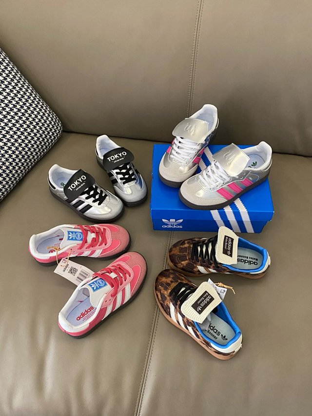 Adidas Children's Shoes: seller detail photo 4