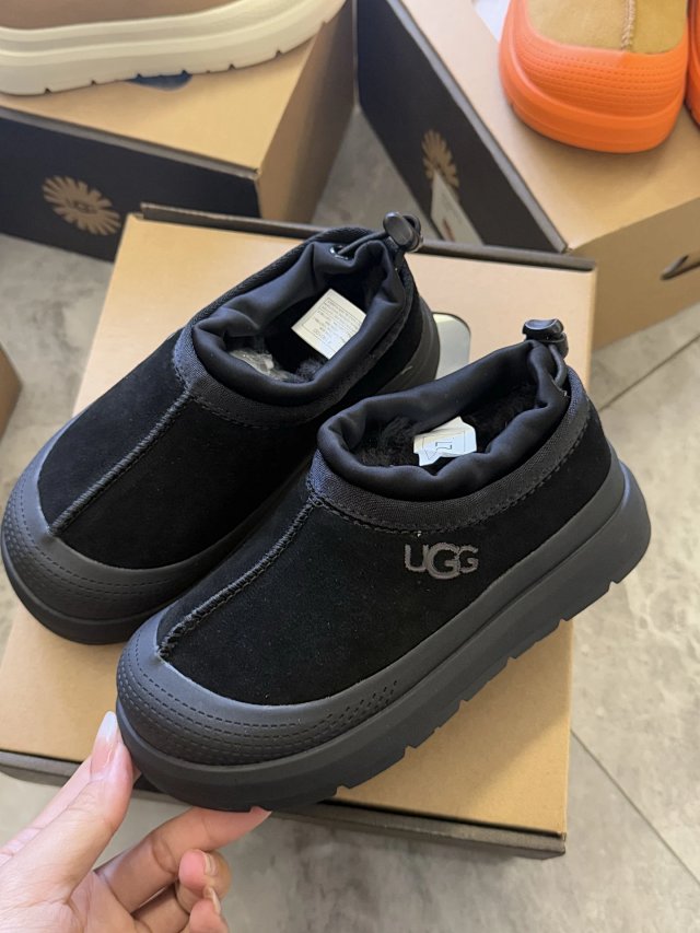 UGG Children's snow boots: seller detail photo 9