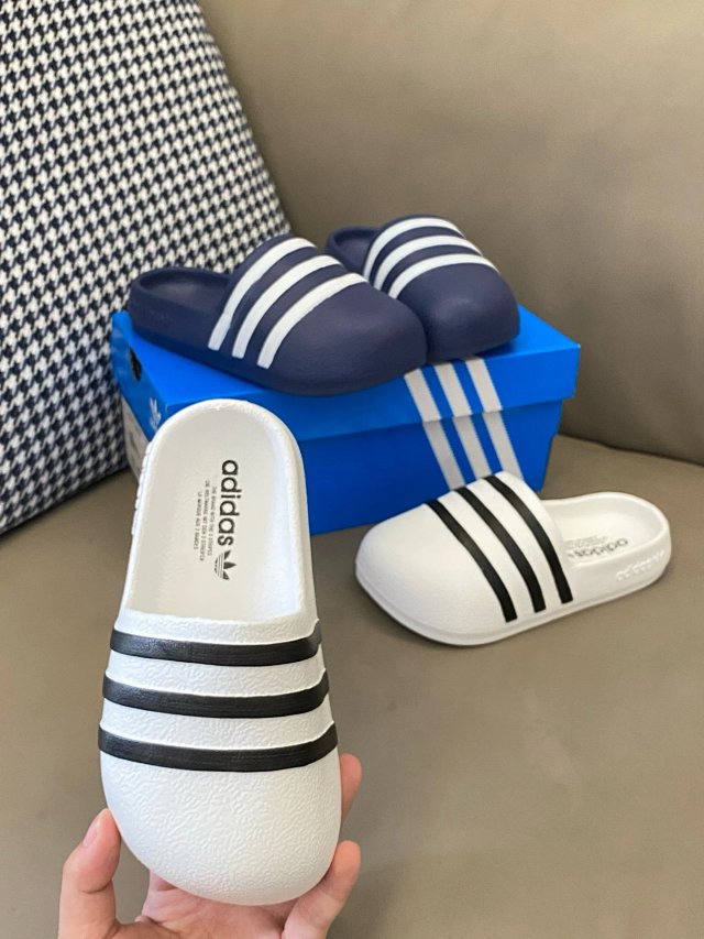 Adidas Children's Slippers Shoes: seller detail photo 7