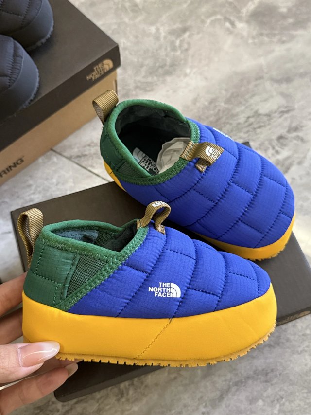 The North face children's shoes: seller detail photo 7