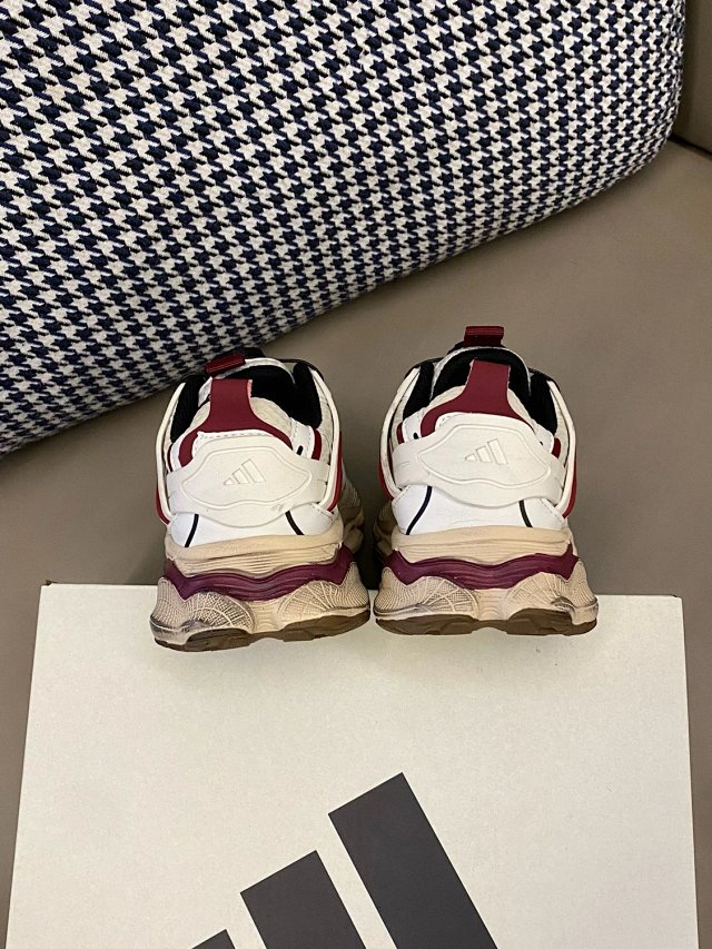 Adidas Children's Shoes: seller detail photo 8