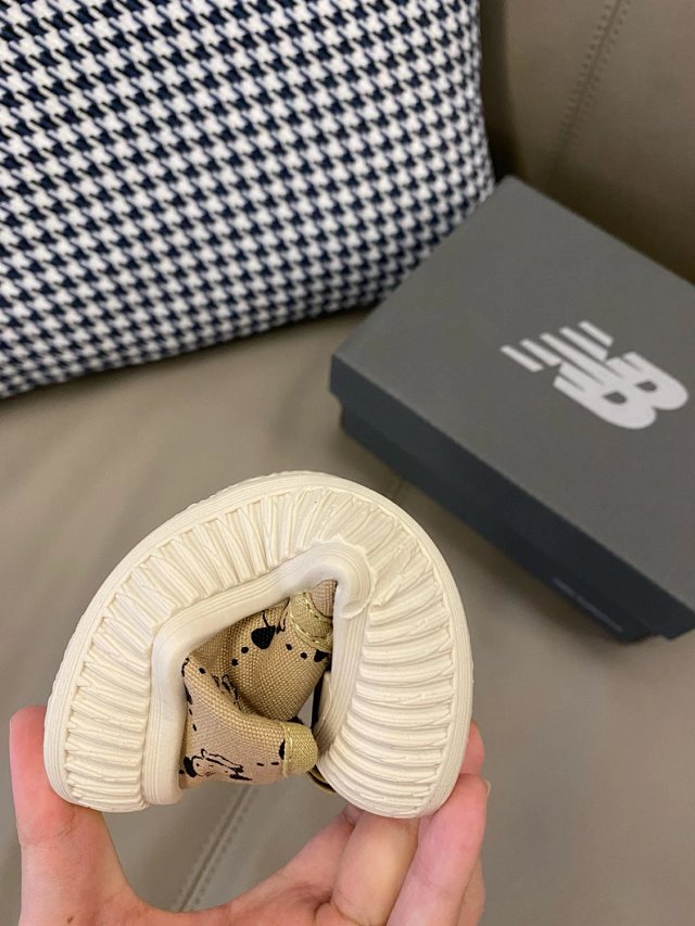 New Balance children's Shoes: seller detail photo 8