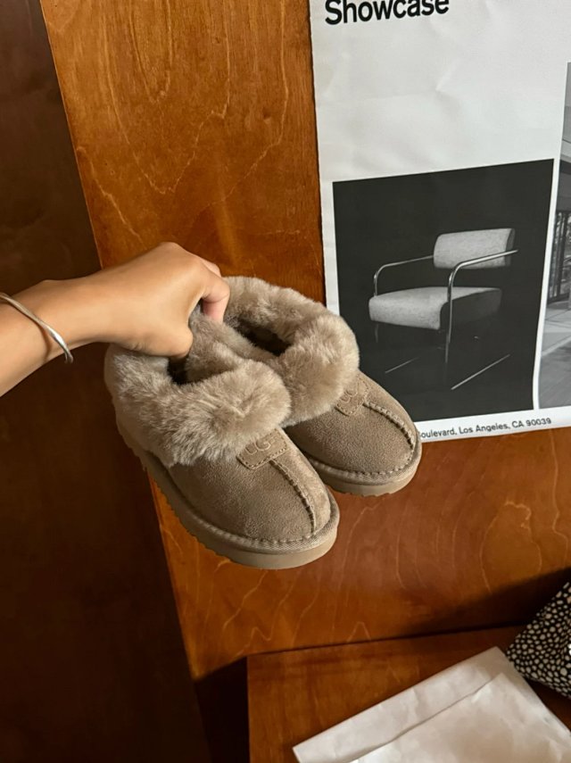 UGG Children's snow boots: seller detail photo 12