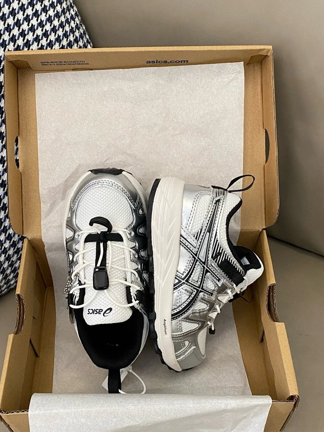Asics Children's Shoes: seller detail photo 10