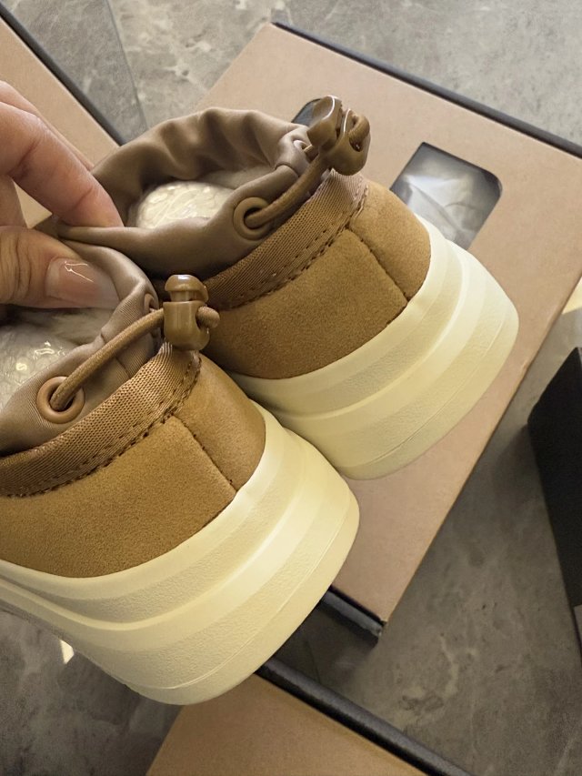 UGG Children's snow boots: seller detail photo 13