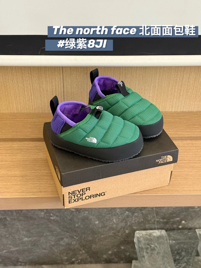 The North face children's shoes: seller detail photo 3