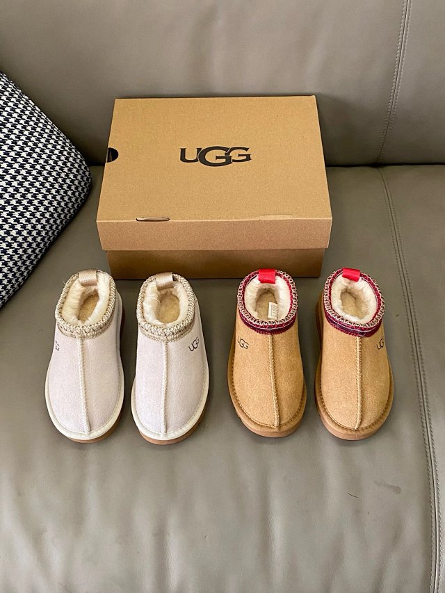 UGG Children's snow boots: seller detail photo 8