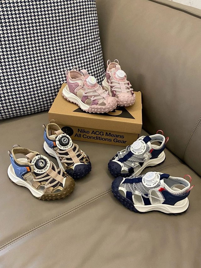 Nike ACG children‘ shoes: seller detail photo 4
