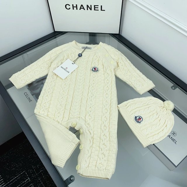 Moncler Children's Set: seller detail photo 6