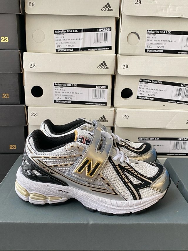 New Balance 1906 children's Shoes: seller detail photo 14