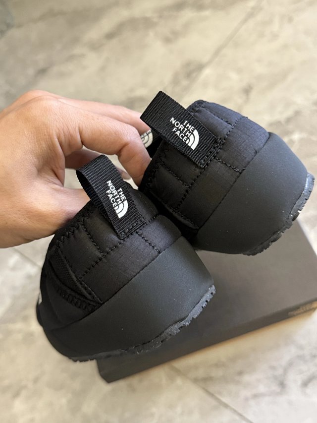 The North face children's shoes: seller detail photo 11