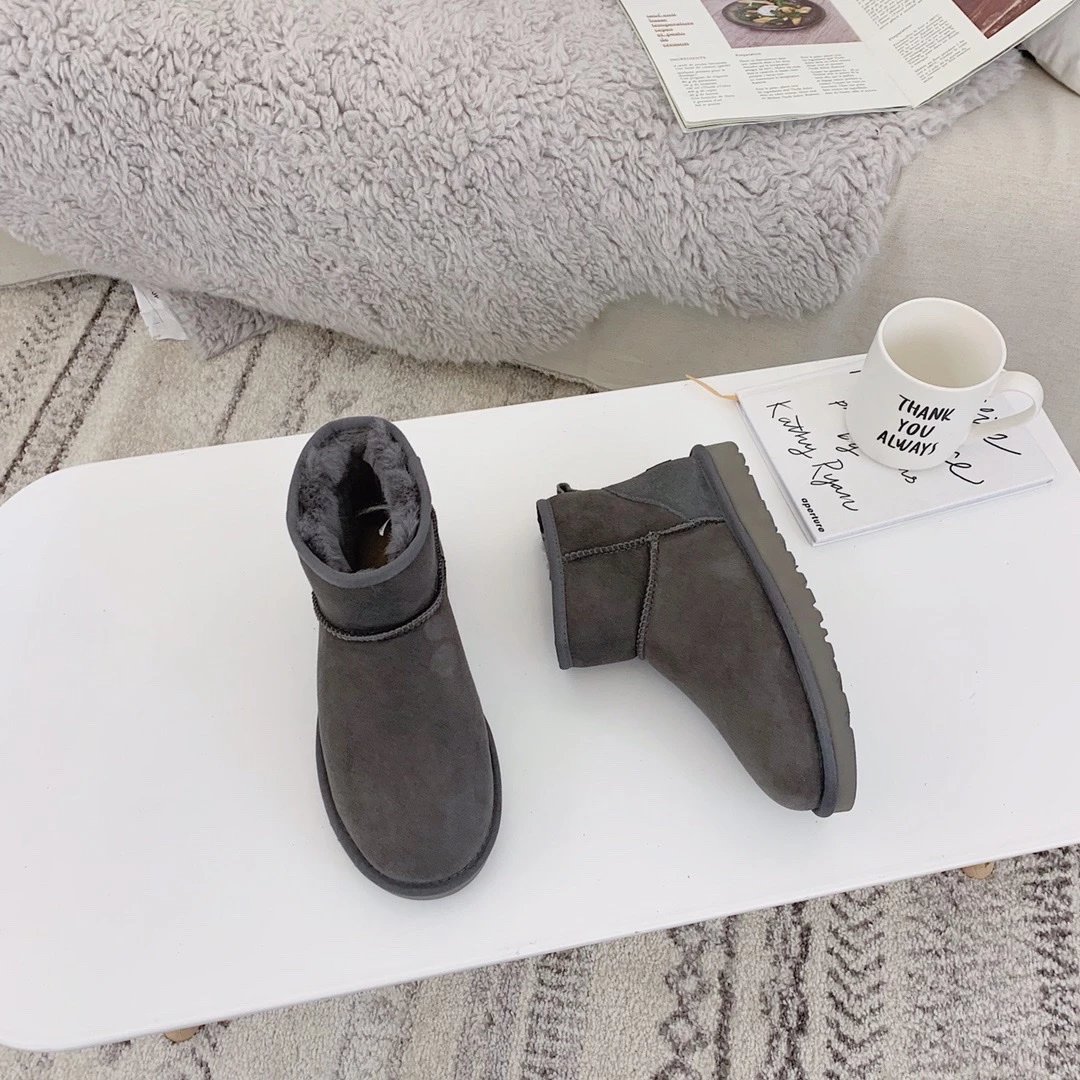 Ugg Clasic Mini Ii · 4