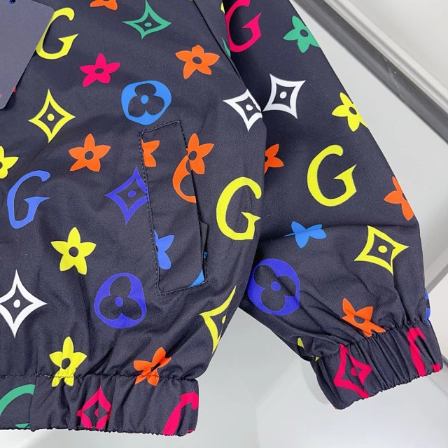 LV Louis Vuitton Children's Hoodie: seller detail photo 13
