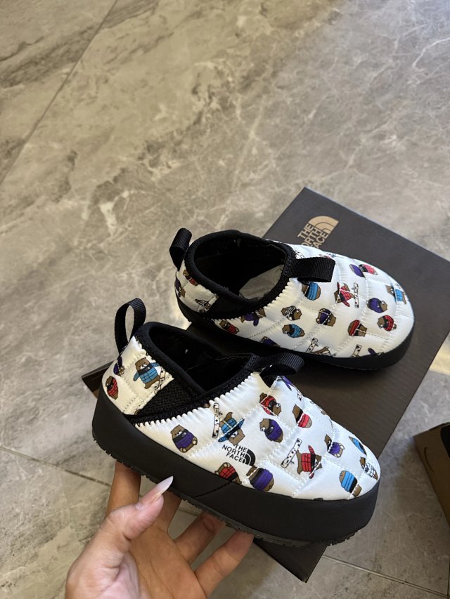 Adidas Children's Shoes: seller detail photo 3
