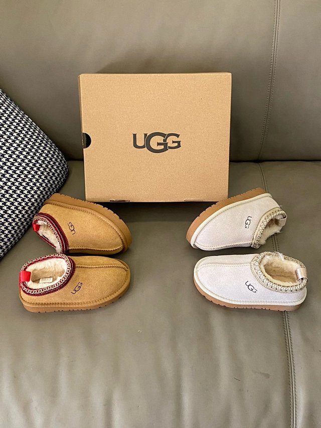 UGG Children's snow boots: seller detail photo 11