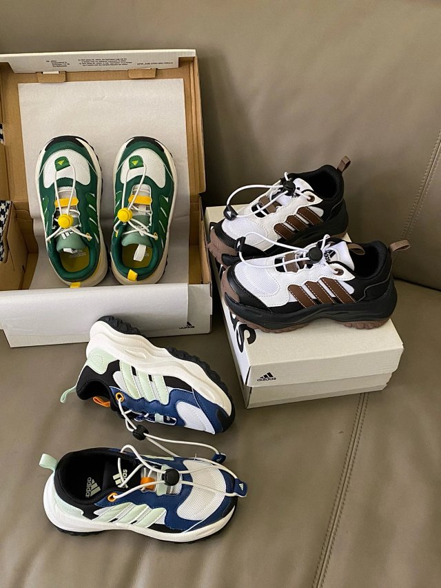 Adidas Children's Shoes: seller detail photo 8