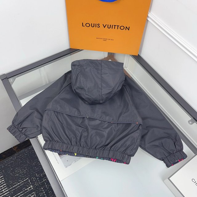 LV Louis Vuitton Children's Hoodie: seller detail photo 2
