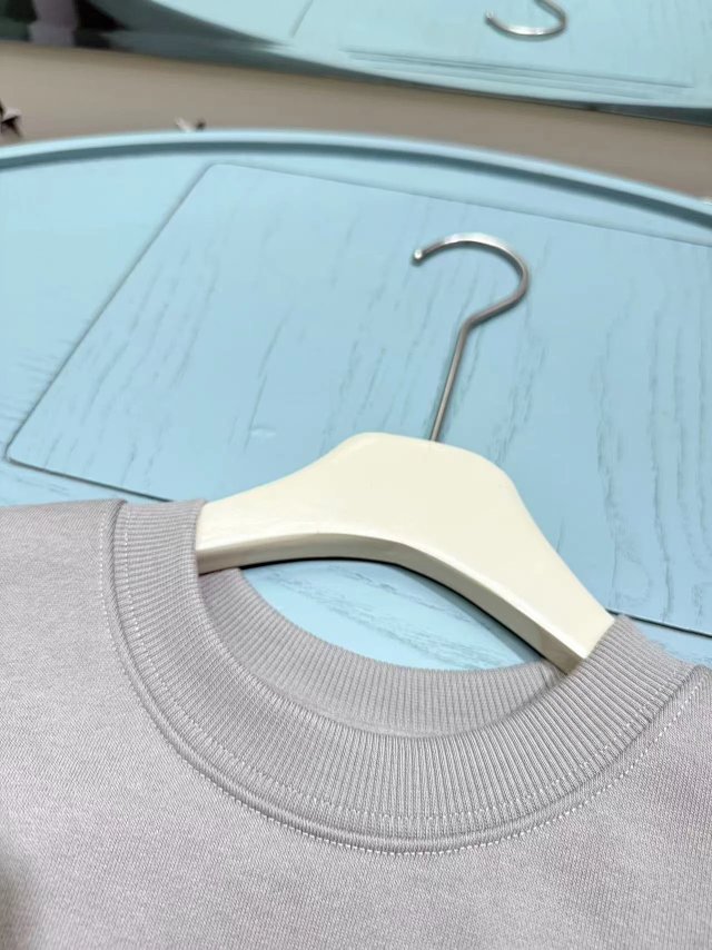 Balenciaga Children's Hoodie: seller detail photo 6