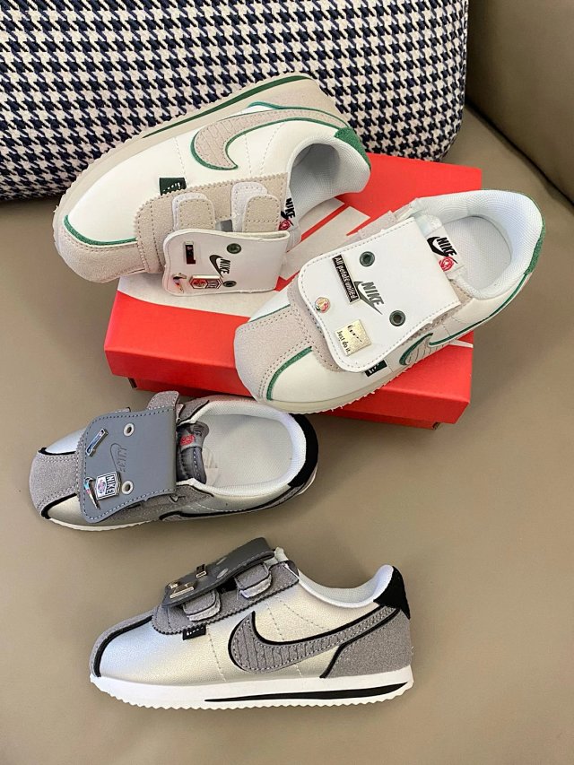 Nike Cortez children's Shoes: seller detail photo 2