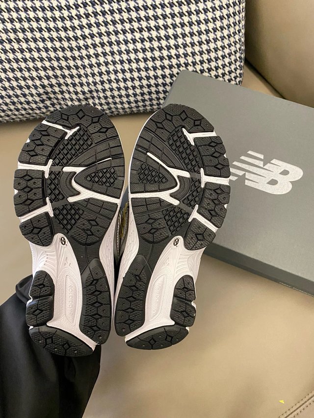 New Balance 1906 children's Shoes: seller detail photo 9