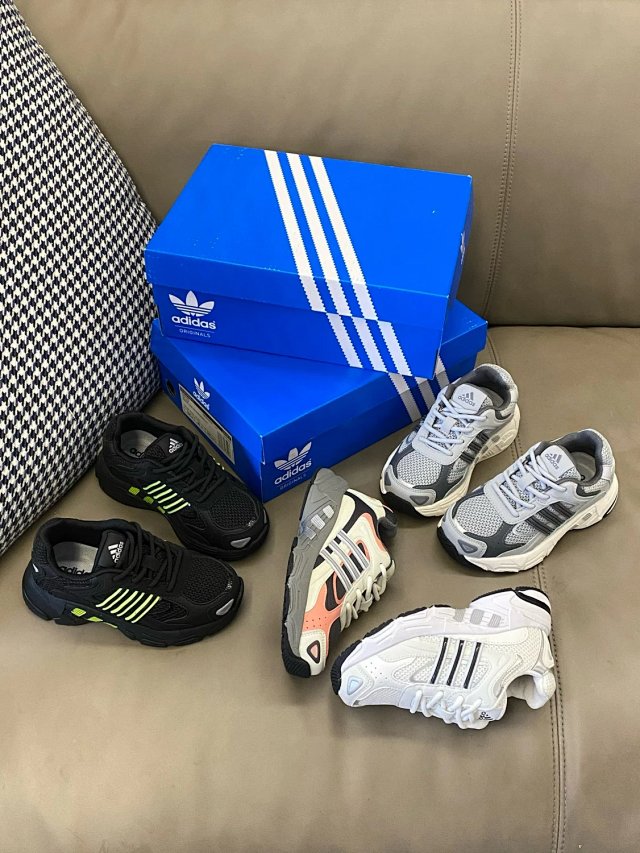 Adidas Children's Shoes: seller detail photo 12