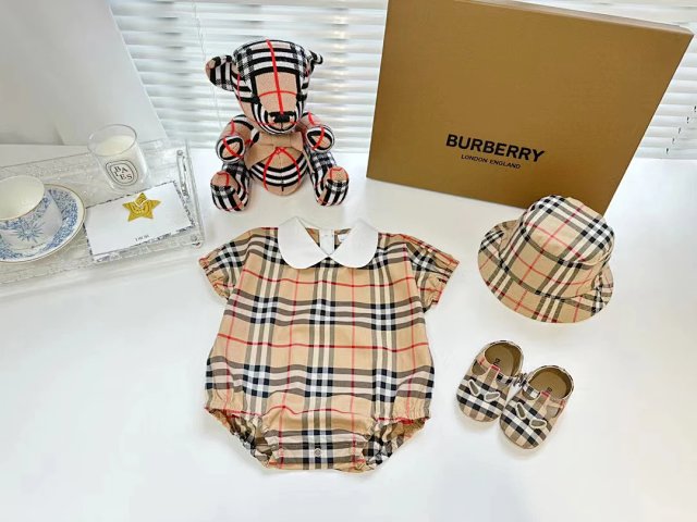 Burberry Children's Set: seller detail photo 5