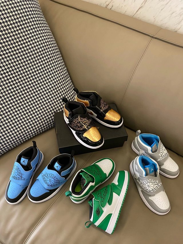 Nike Jordan1 children's Shoes: seller detail photo 2