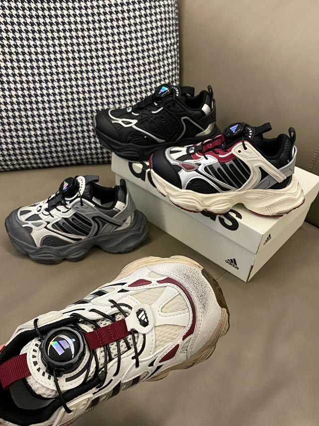 Adidas Children's Shoes: seller detail photo 7