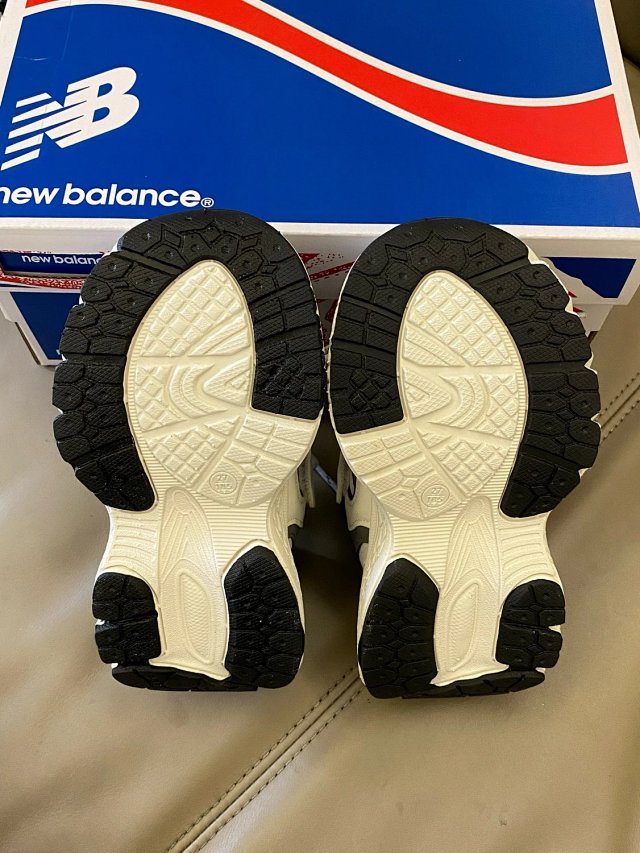 New Balance 530 children's Shoes: seller detail photo 13