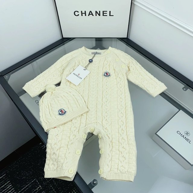 Moncler Children's Set: seller detail photo 8