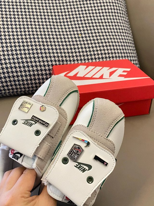 Nike Cortez children's Shoes: seller detail photo 6