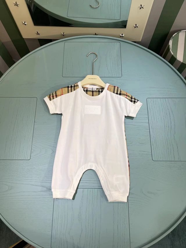 Burberry children's jumpsuit: seller detail photo 11