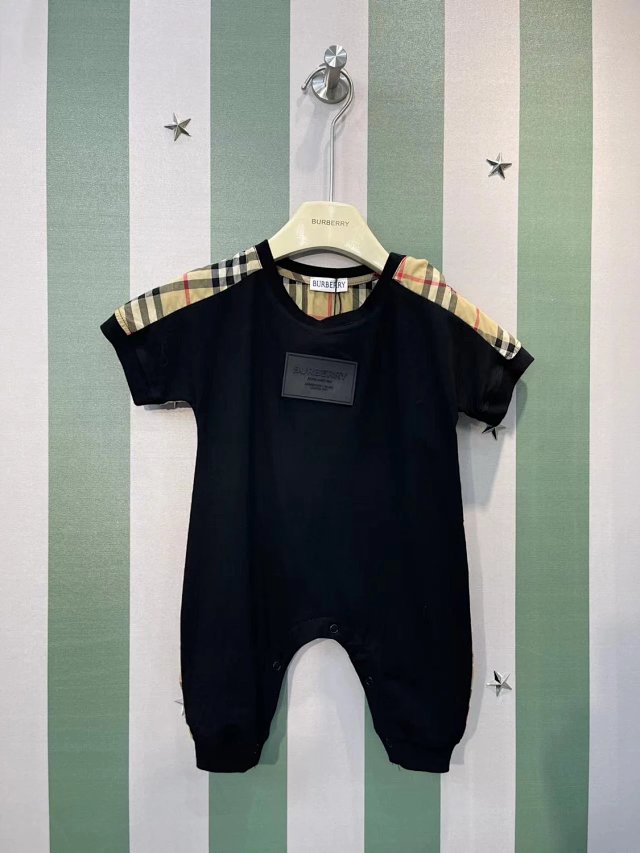 Burberry children's jumpsuit: seller detail photo 4