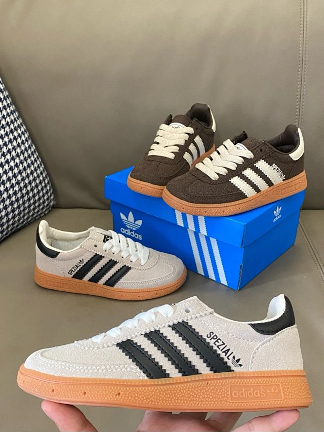 Adidas Children's Shoes: seller detail photo 12