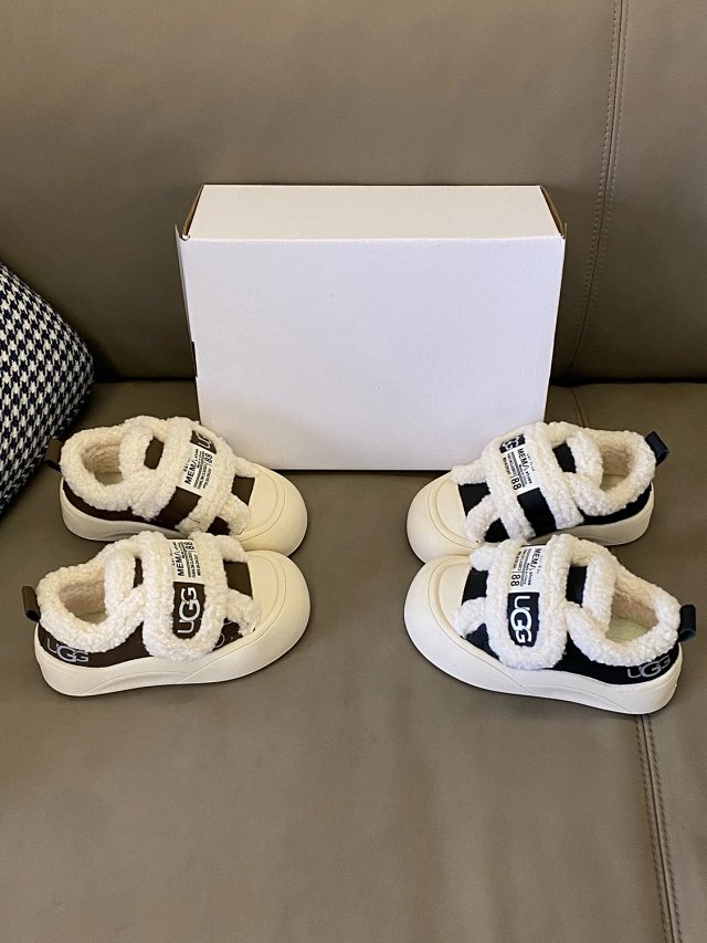 UGG Children's snow boots: seller detail photo 9
