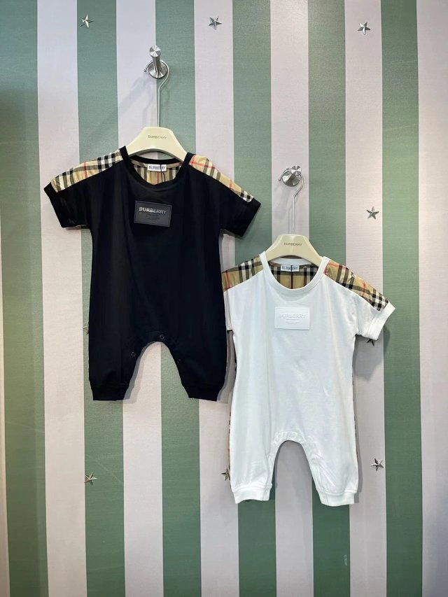 Burberry children's jumpsuit: seller detail photo 1