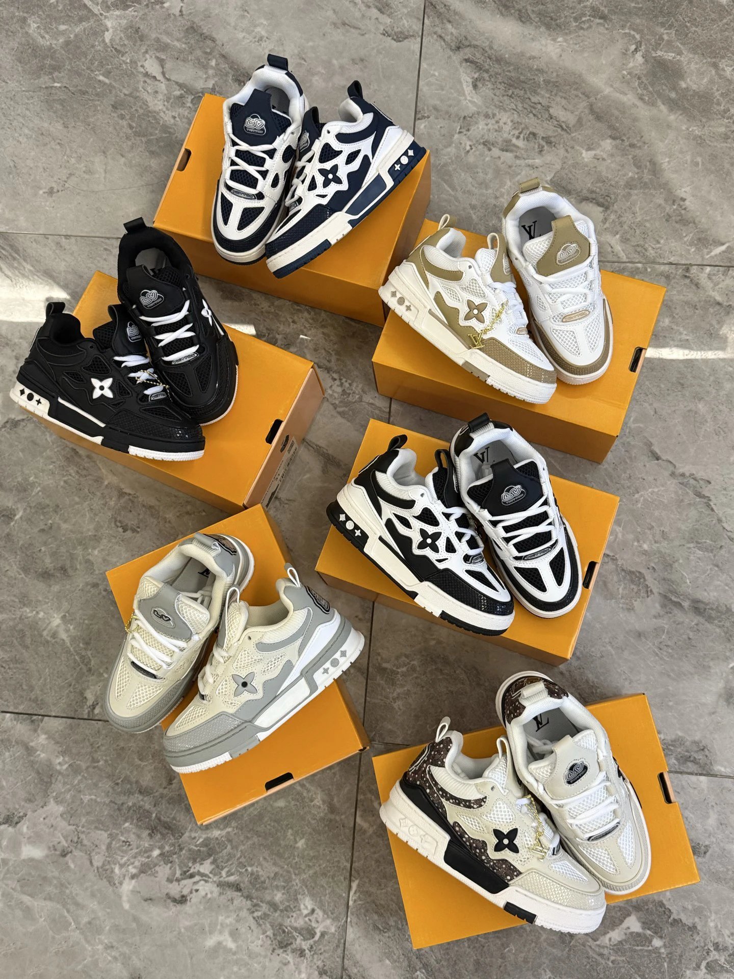 Kid Louis Vuitton Black and White Sneakers