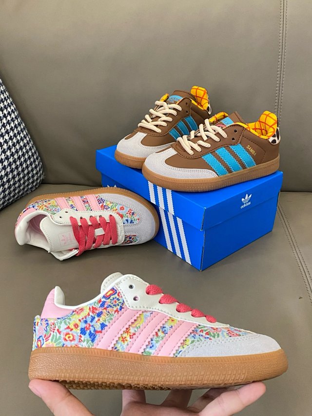 Adidas Children's Shoes: seller detail photo 7