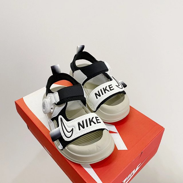 Nike children's Slippers Shoes: seller detail photo 3