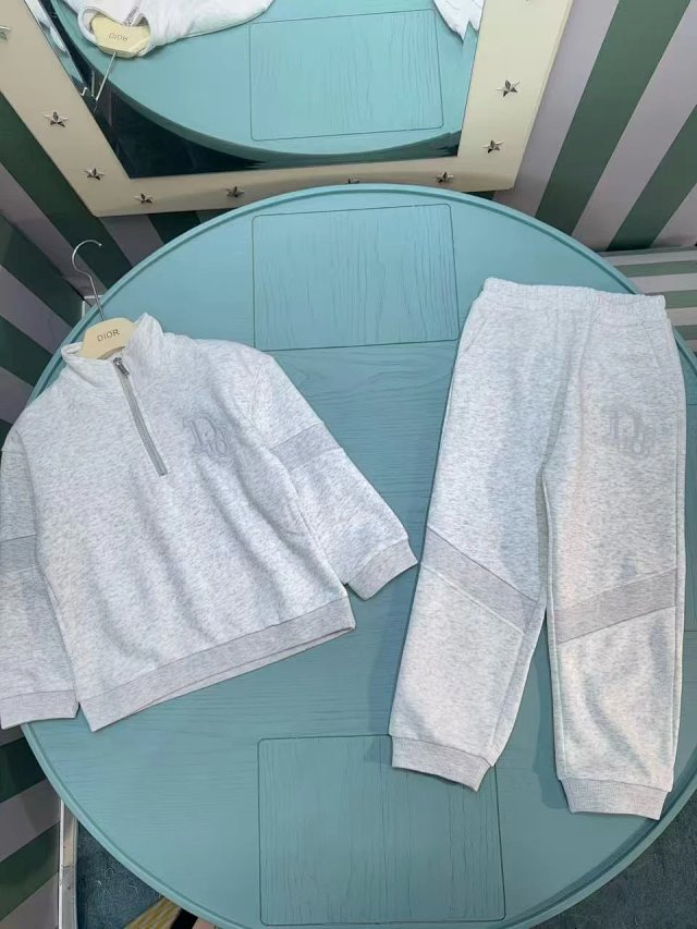 Dior Children's Set: seller detail photo 2