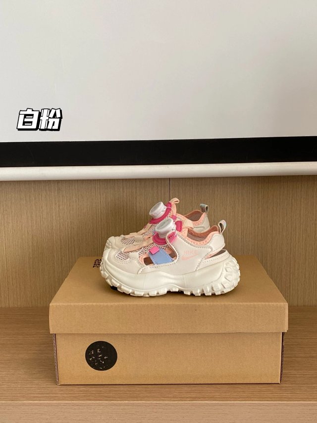 Nike Children's Slippers Shoes: seller detail photo 13