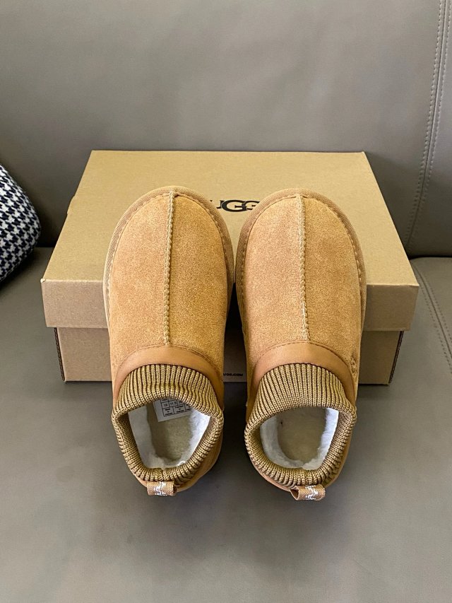 UGG Children's snow boots: seller detail photo 3