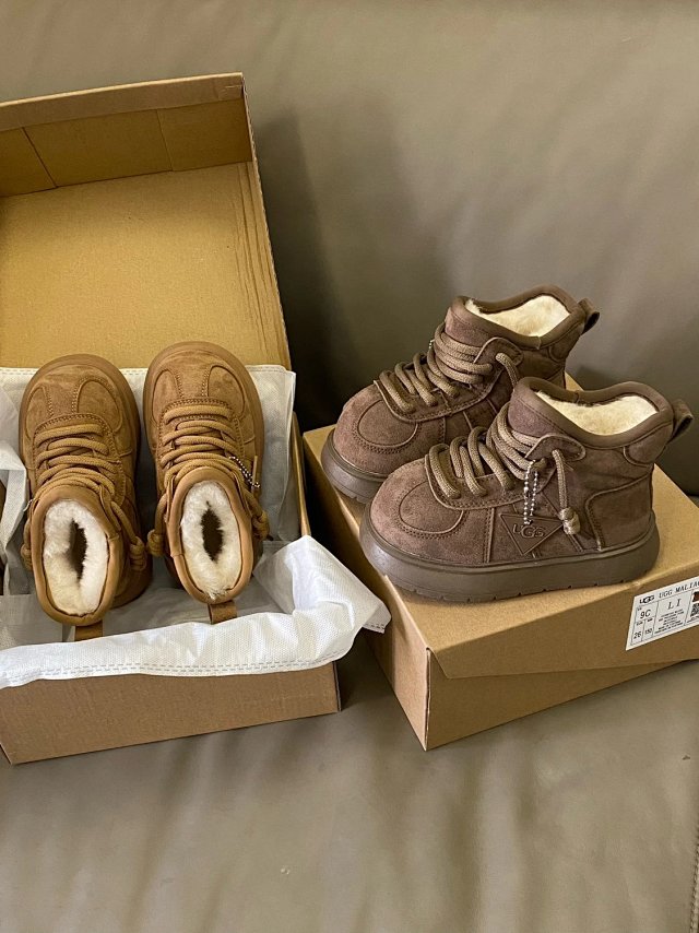 UGG Children's snow boots: seller detail photo 7
