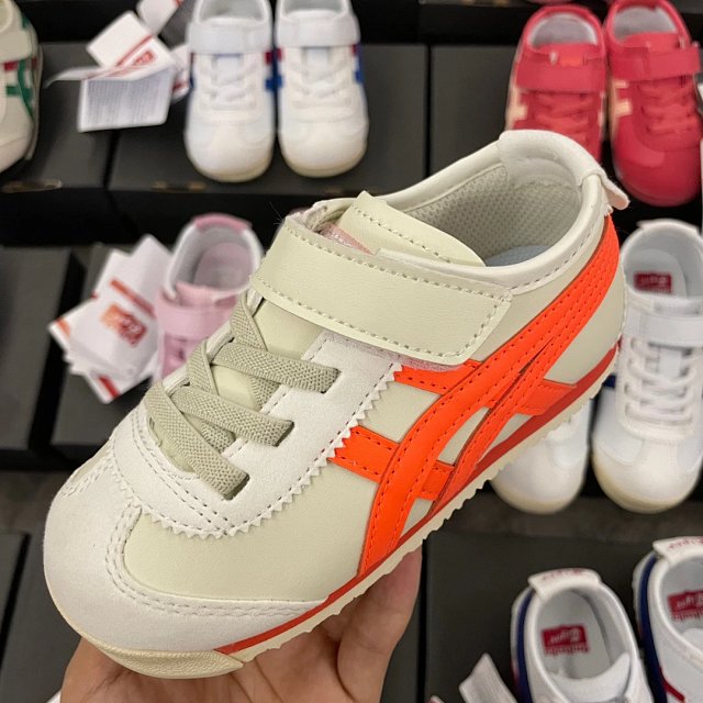 Asics Children's Shoes: seller detail photo 10