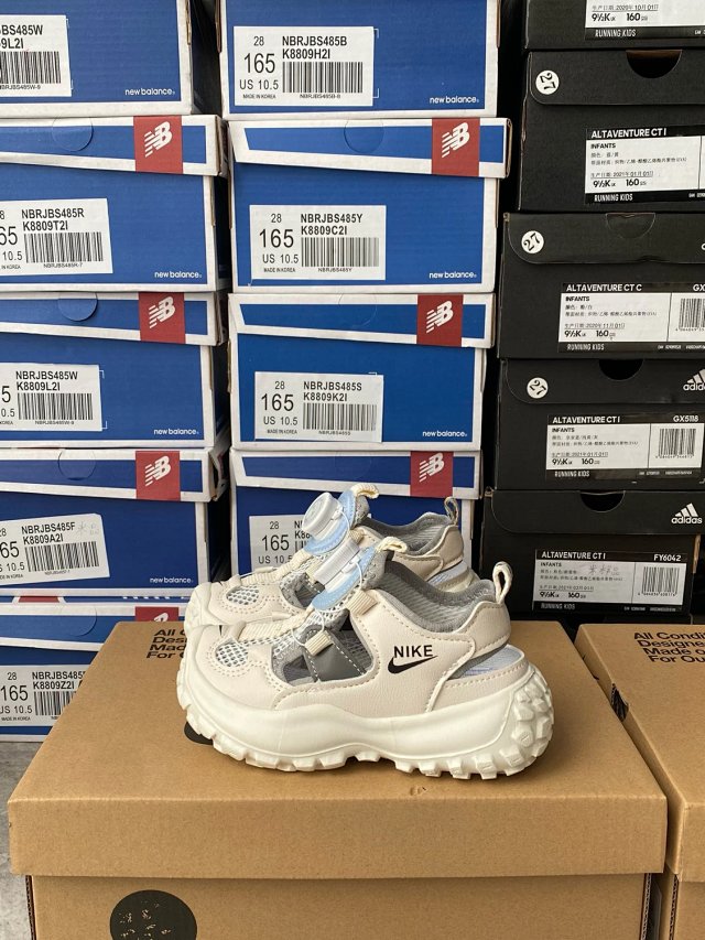 Nike Children's Slippers Shoes: seller detail photo 14