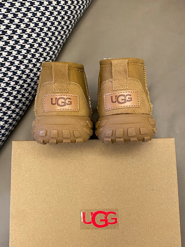 UGG Children's snow boots: seller detail photo 8