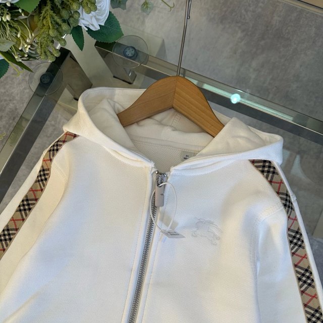 Burberry children's Set: seller detail photo 14